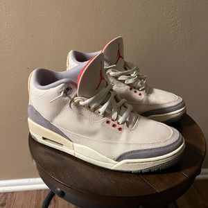 Im selling the Air Jordan 3 Retro SE ‘Muslin’. These are in a men’s size 9.5